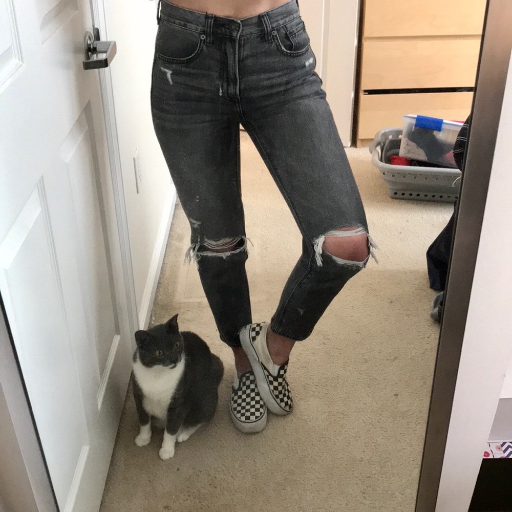 American Eagle crop/ankle jeans with holes